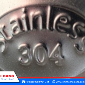 tem inox dập nổi